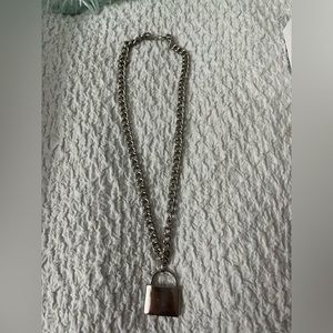 ❤️ Chunky silver colored lock adjustable‎ necklace
